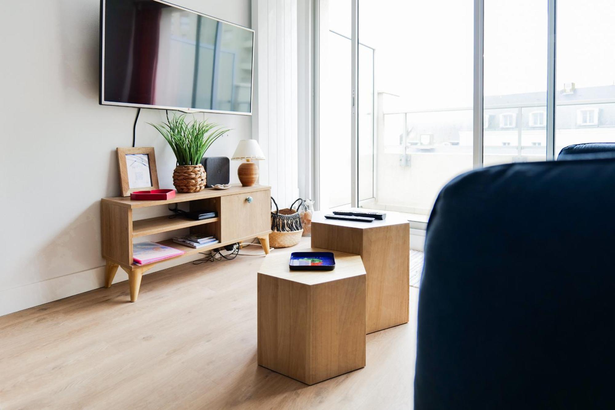 Appartement Renove Avec Gout Et Idealement Situe A Deux Pas Du Remblai 莱萨布勒-多洛讷 外观 照片