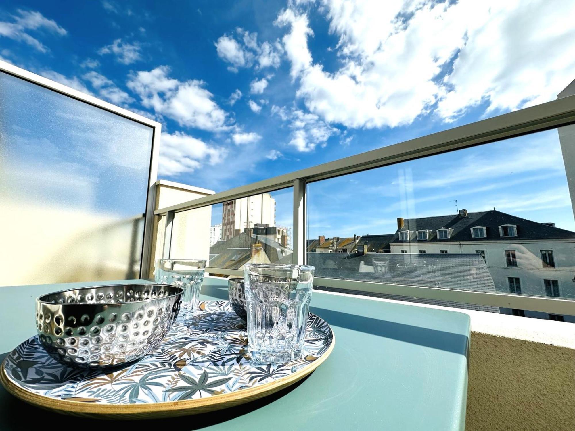 Appartement Renove Avec Gout Et Idealement Situe A Deux Pas Du Remblai 莱萨布勒-多洛讷 外观 照片